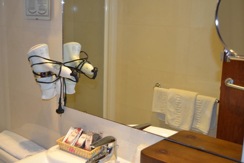 Hostal Al-Andalus Conil De La Frontera Esterno foto